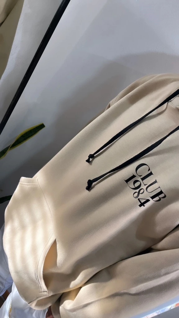 47E5D4B2-494A-4595-B09F-676611C1833B Buzo Canguro Hoodie Club 1984 (Calidad Premium-UNISEX)