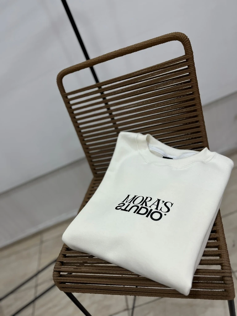 Buzo Moras Studio (Calidad Premium-Unisex)