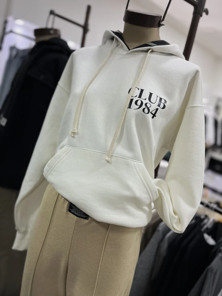 IMG1274 Buzo Canguro Hoodie Club 1984 (Calidad Premium-UNISEX)