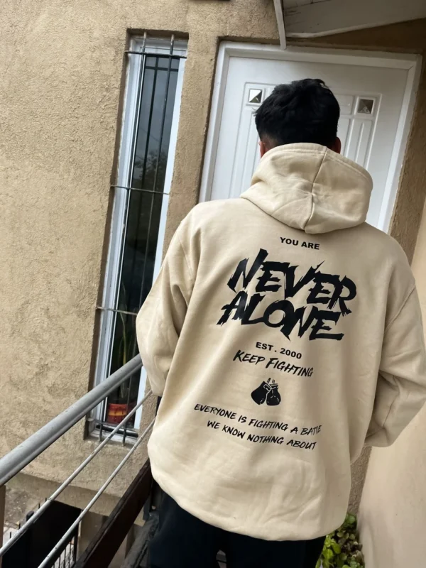 Buzo Canguro Hoodie Never Alone (Calidad Premium-UNISEX)