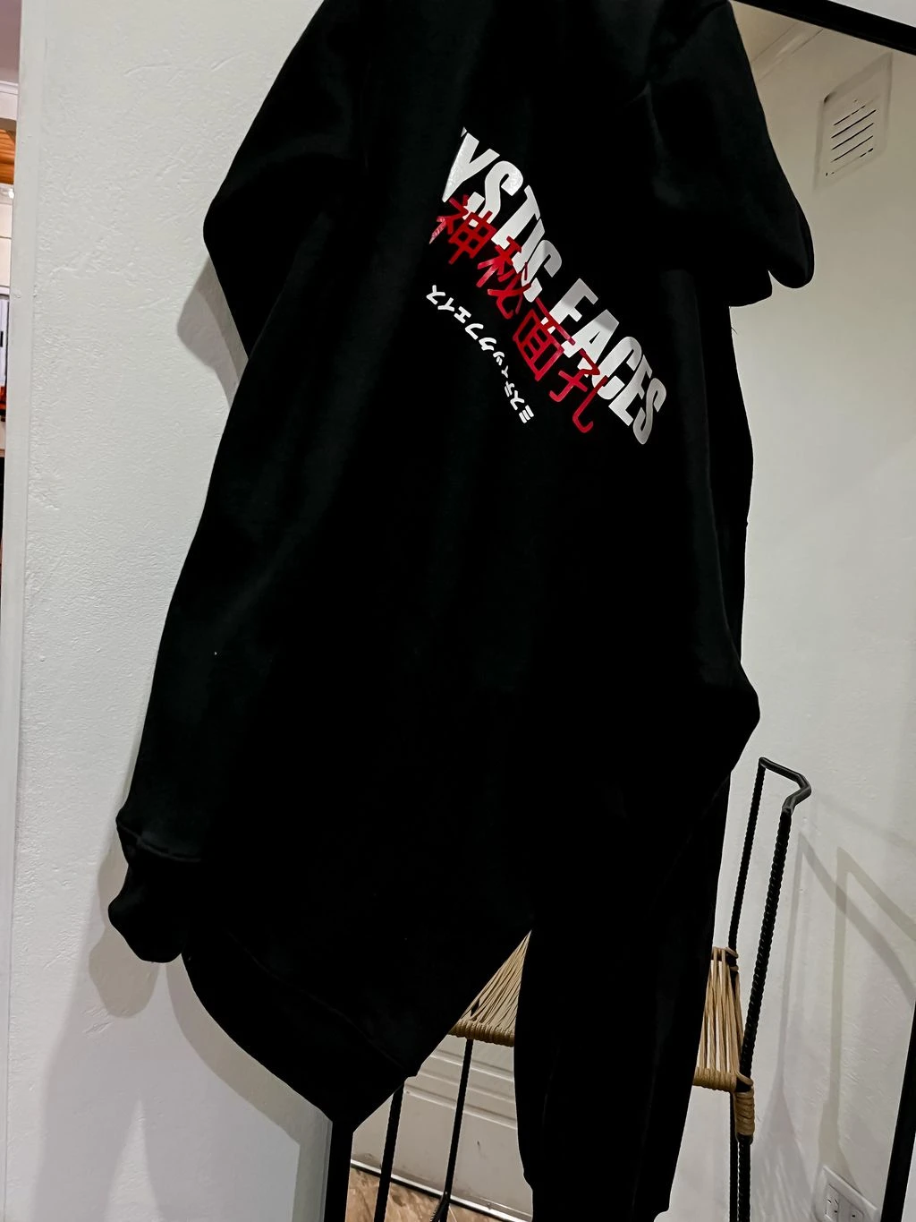 Buzo Canguro Hoodie Mystic Faces (Calidad Premium-Unisex)