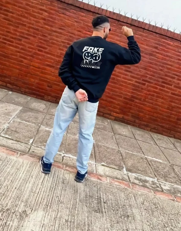 fake-smile-modelo-ae5928d99a4e66eea817101876043573-1024-1024 Buzo Fake Smile (Calidad Premium-Unisex)