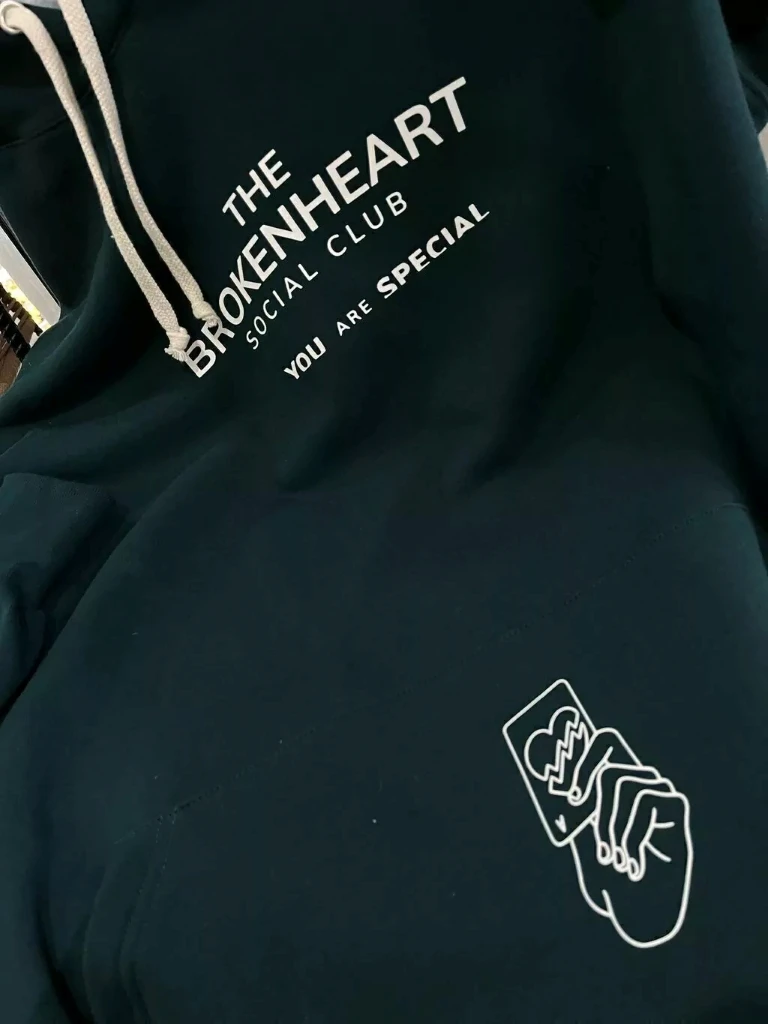 Buzo Canguro Hoodie The Brokenheart (Calidad Premium-Unisex)