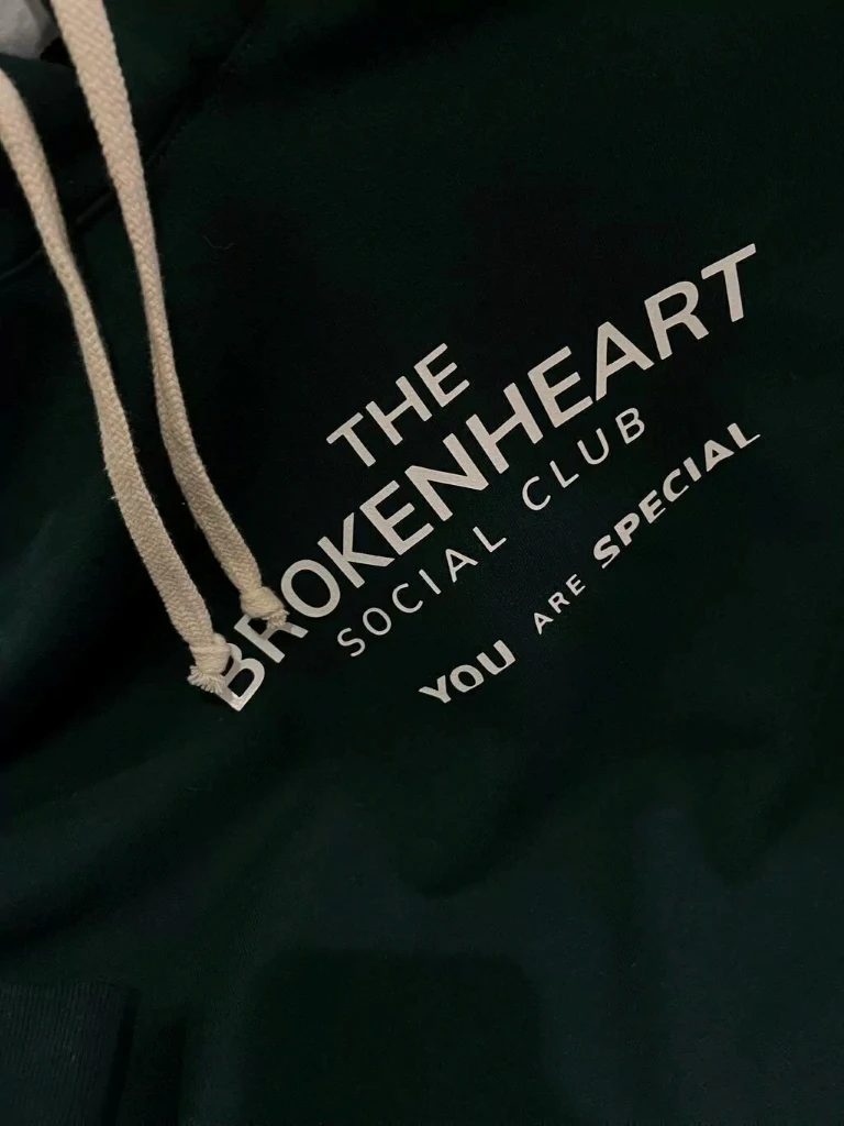 Buzo Canguro Hoodie The Brokenheart (Calidad Premium-Unisex)