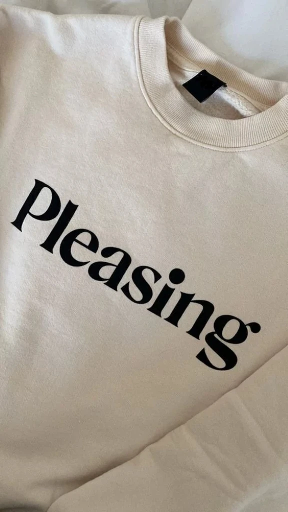 picsart22-02-2418-12-33-8081-48106b6587618bda8716464078625907-1024-1024 Buzo Pleasing (Calidad Premium-Unisex)