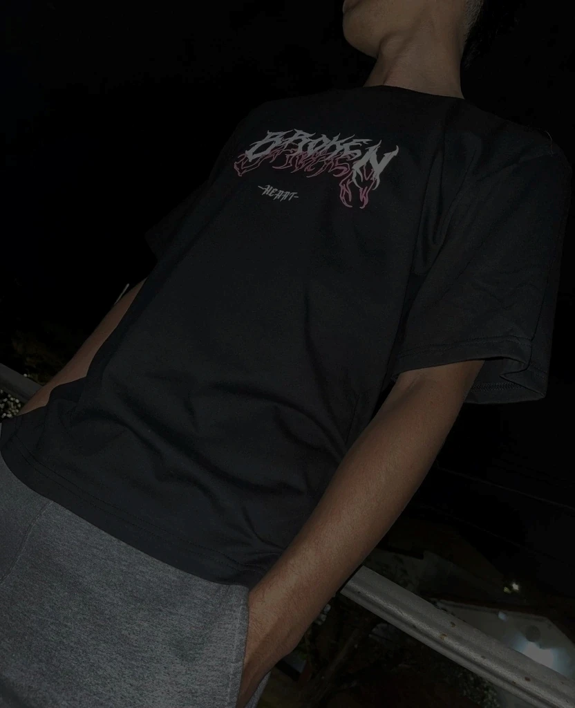 Remeron Oversize Broken Heart (Unisex-ALG)