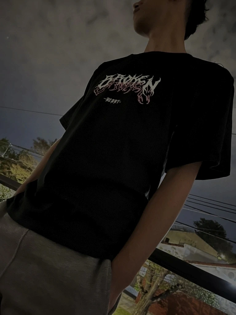 Remeron Oversize Broken Heart (Unisex-ALG)