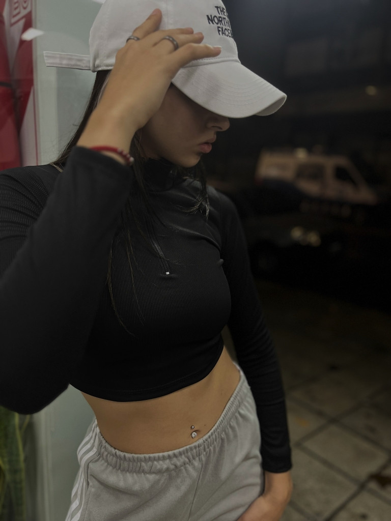 Remera Manga Larga c/cierre