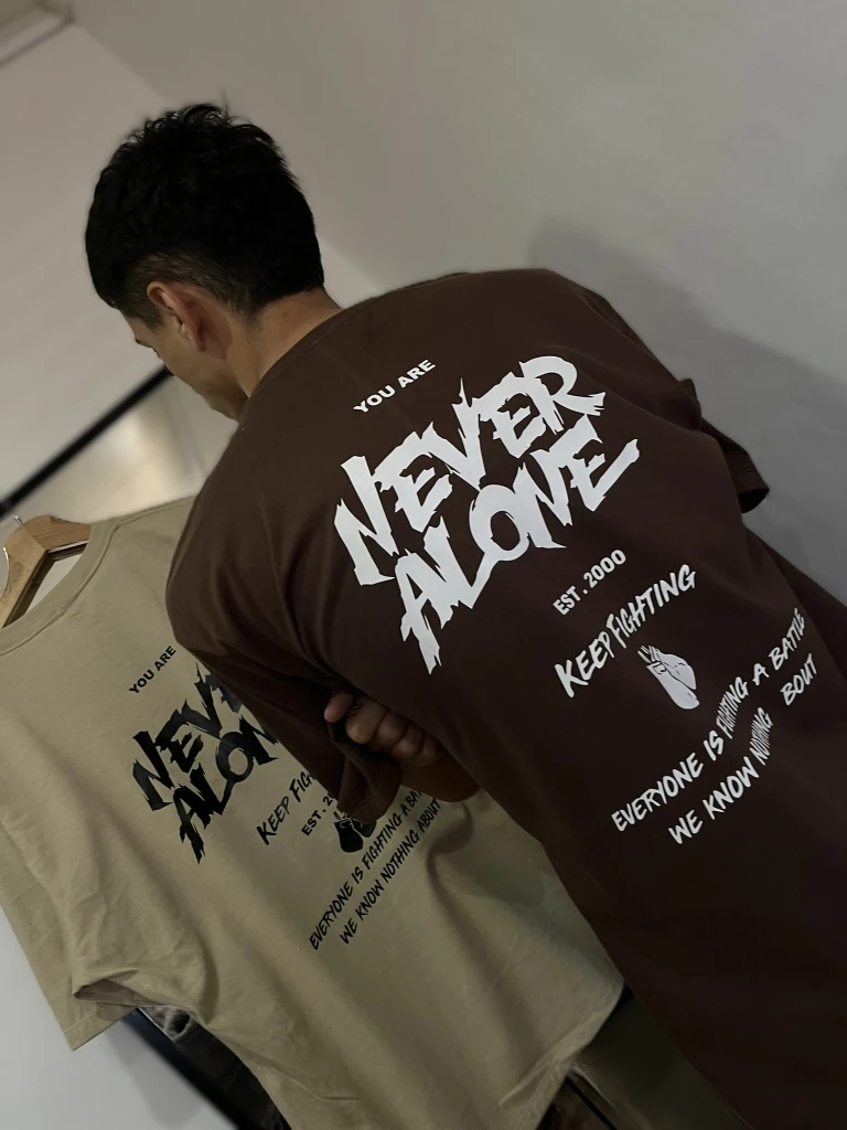 IMG4724 Remeron Oversize Never Alone (Unisex-ALG)