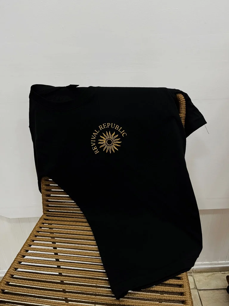 Remera Revival Republic (ALG-D)