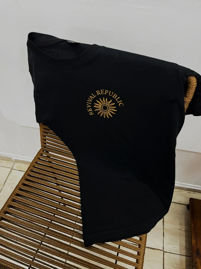 Remera Revival Republic (ALG-D)