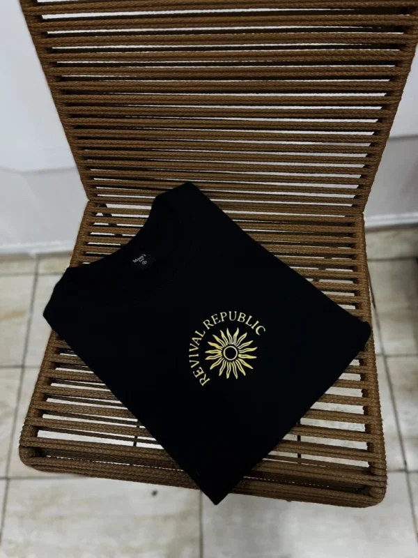 Remera Revival Republic (ALG-D)