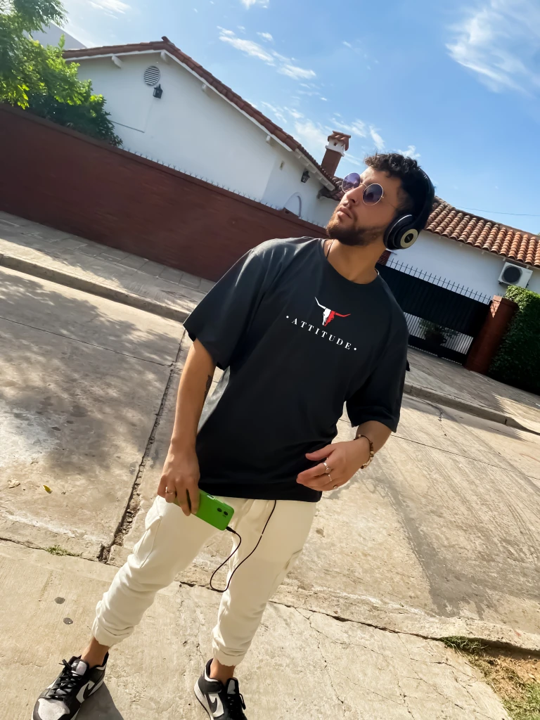 Remeron Oversize Attitude Toro (Unisex-ALG)