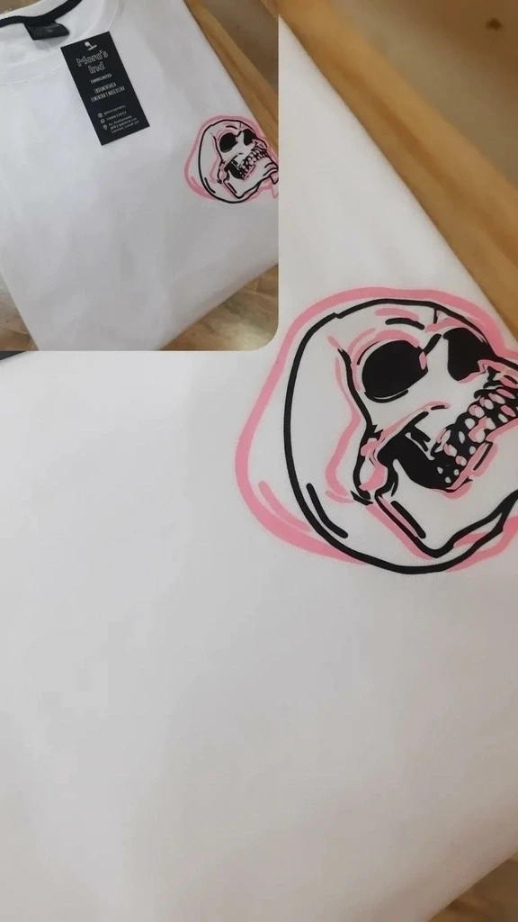 Remera Calavera Rosa (ALG-H)