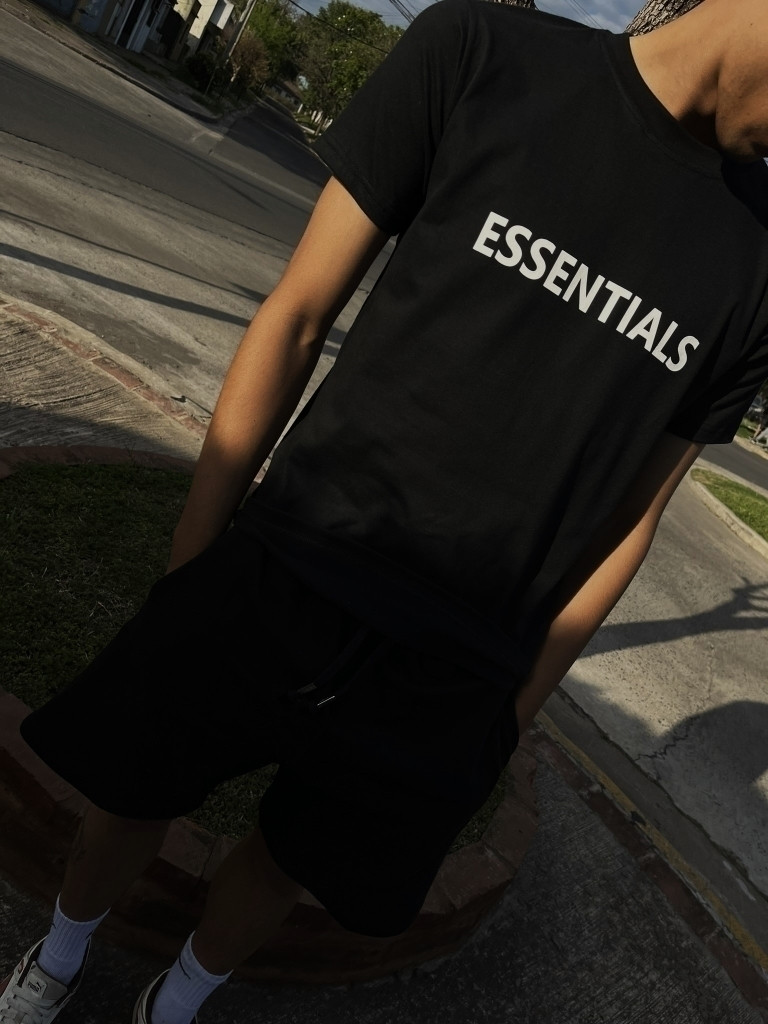 Remera Essentials (ALG-H)
