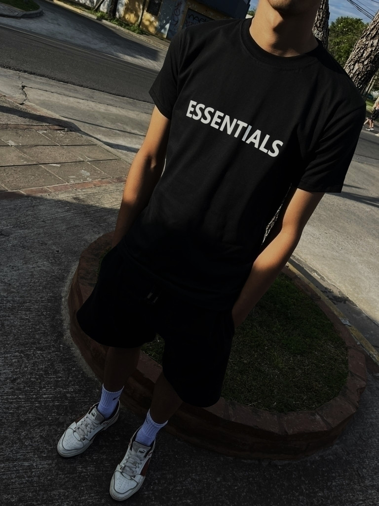 Remera Essentials (ALG-H)